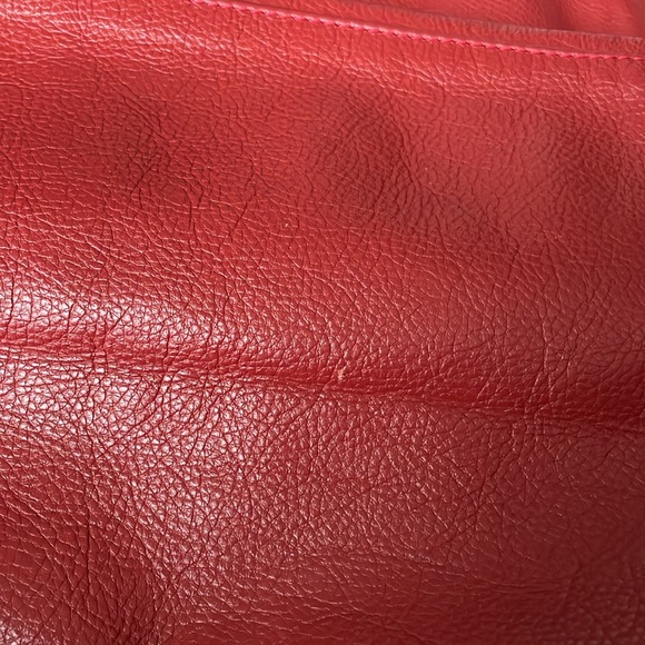 Rossi and Caruso Red Leather Shoulder Bag Trieste. Foldable. - Picture 9 of 9